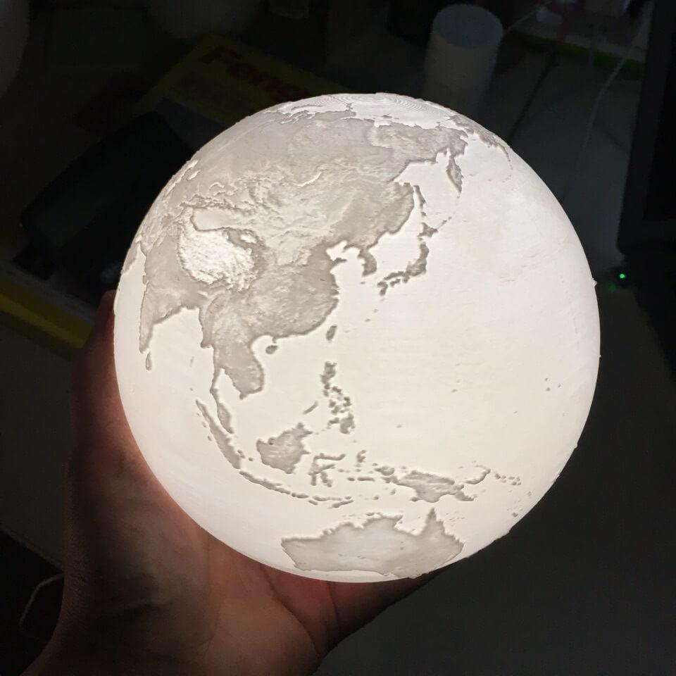 Shiny Earth Lamp